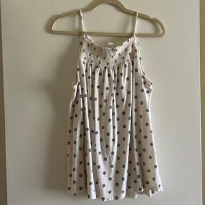 Old Navy tshirt